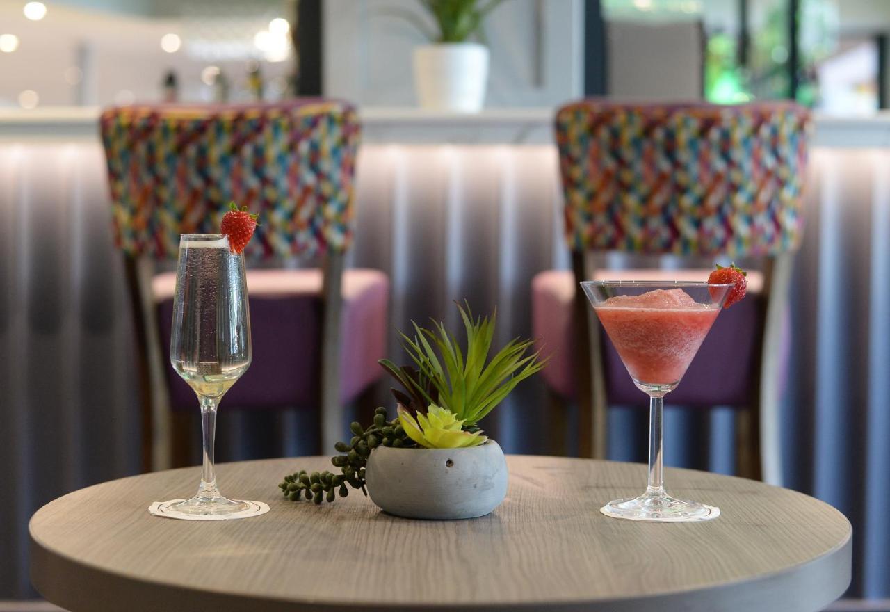 The Lodge Hotel Coleraine Esterno foto
