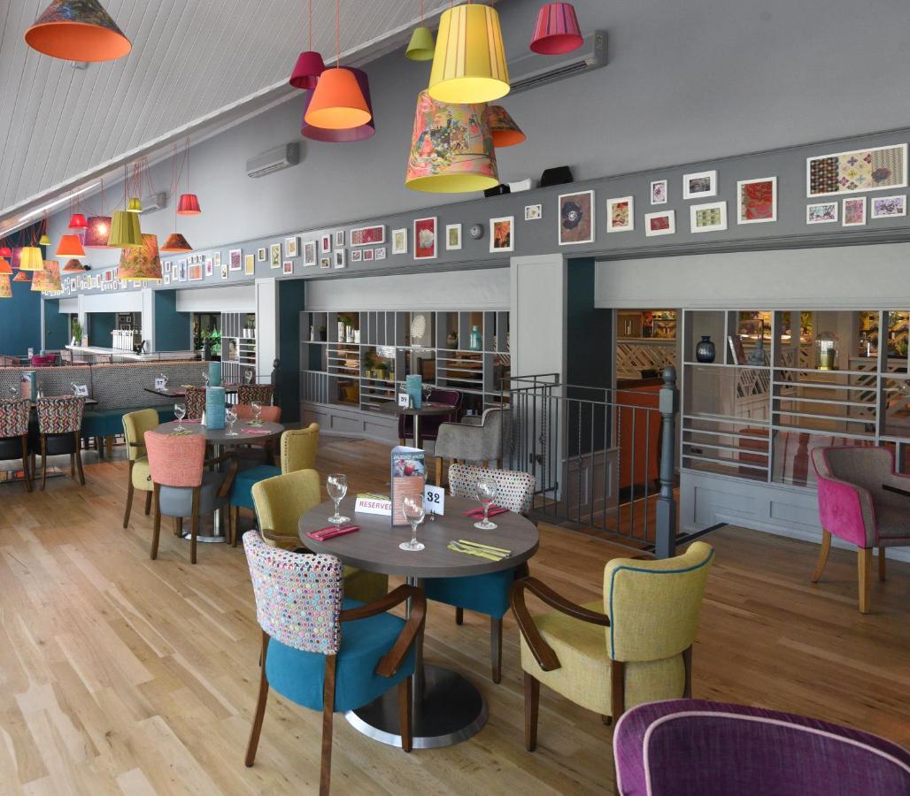 The Lodge Hotel Coleraine Esterno foto