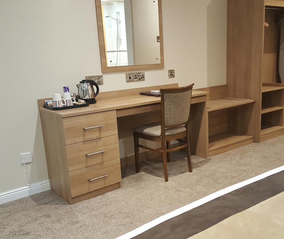 The Lodge Hotel Coleraine Esterno foto