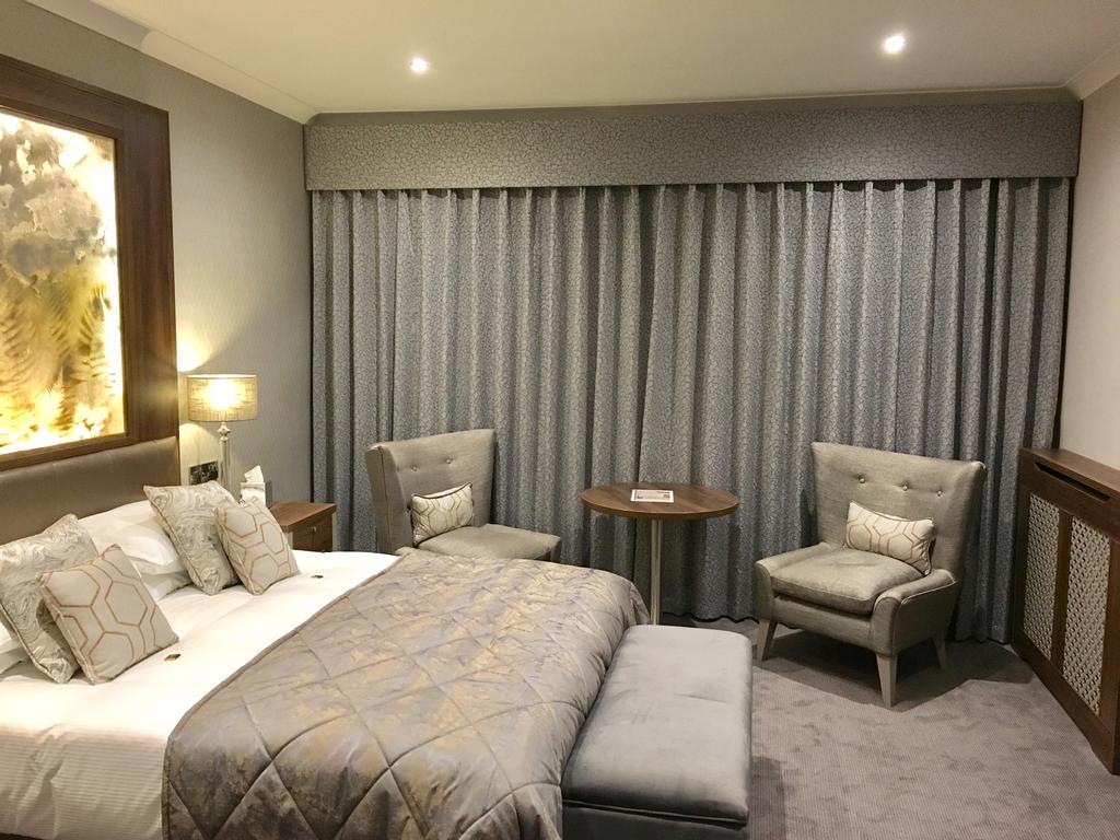 The Lodge Hotel Coleraine Esterno foto